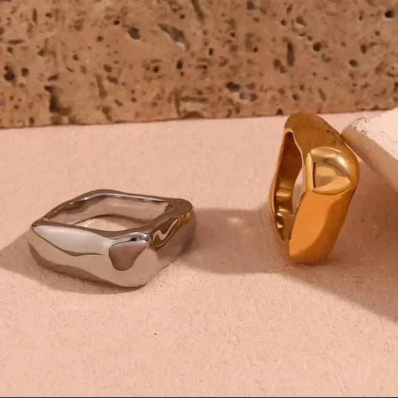 *NEW* Stainless Steel Abstract Chunky  Square Ring (SILVER) - Picture 2 of 7